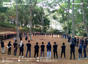 Wisata Outbound dan family gathering pacet trawas dan di jawa timur