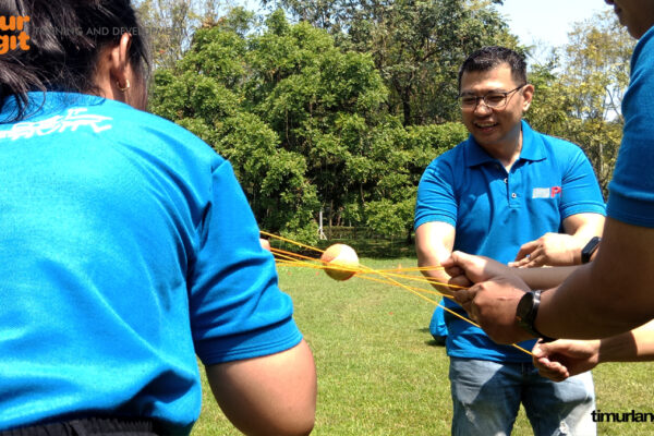 Paket Team Building yang Menghasilkan Pemimpin Tangguh