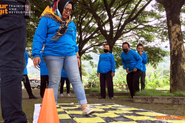 Jasa Outbound Surabaya untuk Team Building Anda